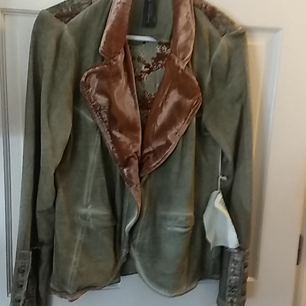 Aratta jacket, new
